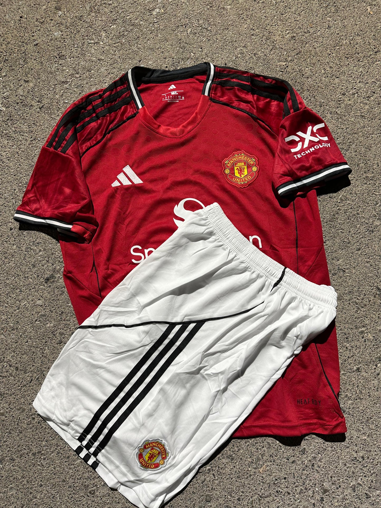MANCHESTER UNITED 24/25 HOME KIT👹