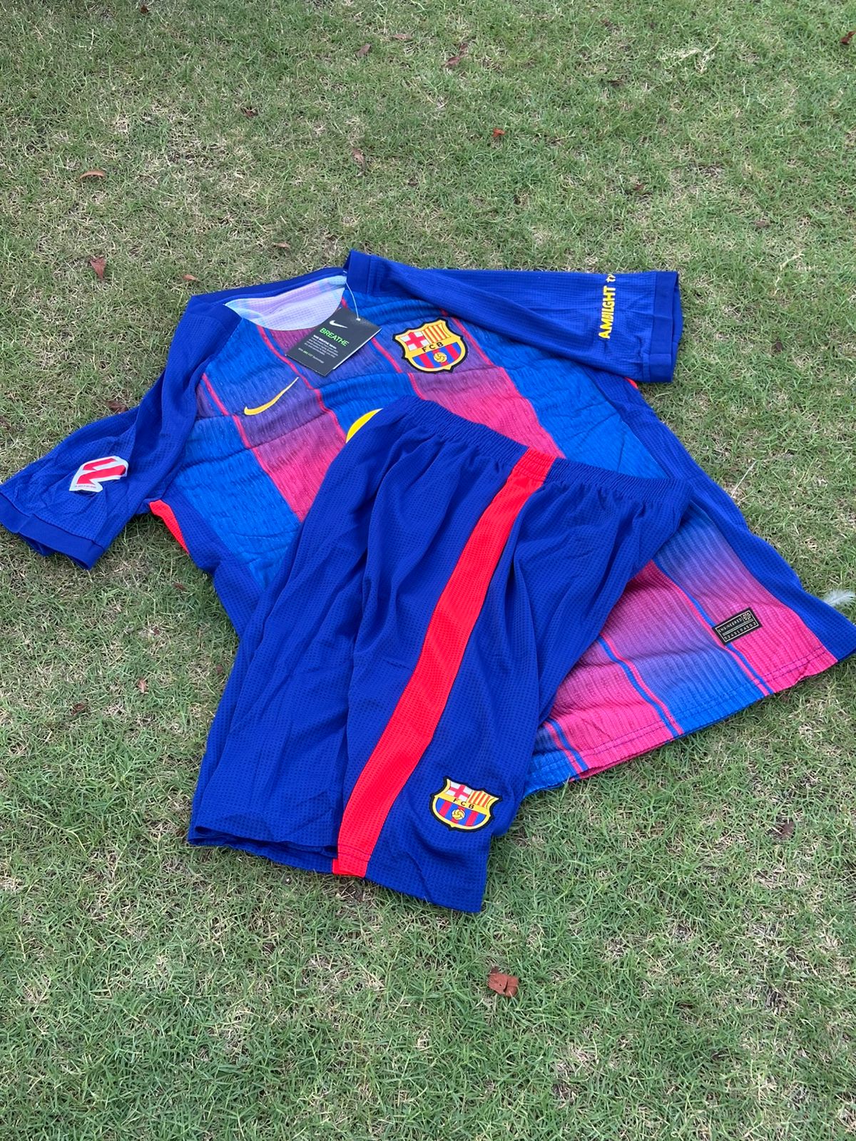 Barcelona 25-26 HOME KIT