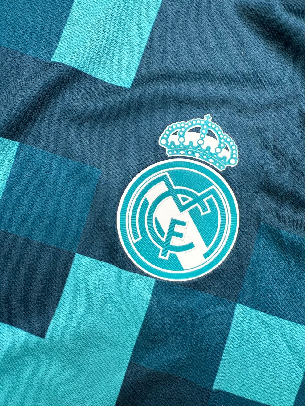 Real Madrid 17/18 Full Sleeves Jersey