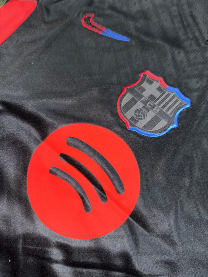 BARCELONA 23-24 KIT LAMINE YAMAL 19