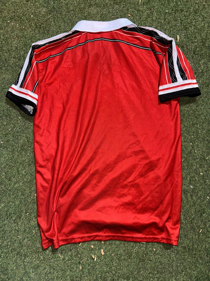 MANCHESTER UNITED 1999-2000 JERSEY